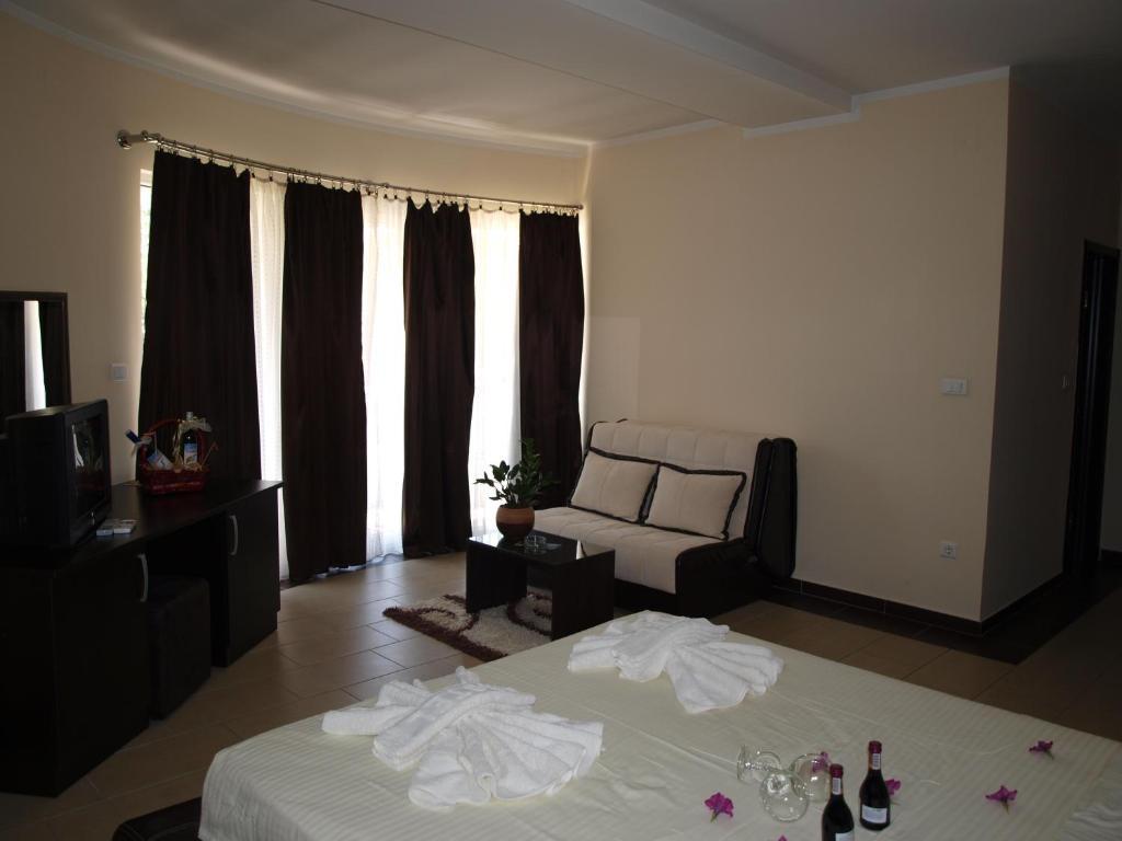 Vila Dincic Doo Hotel Veliko Gradiste Room photo